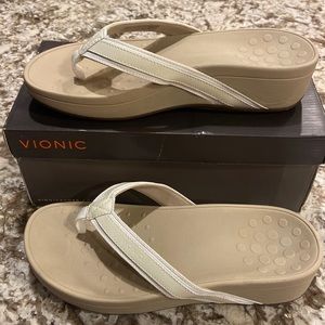 Vionic Women's Hightide